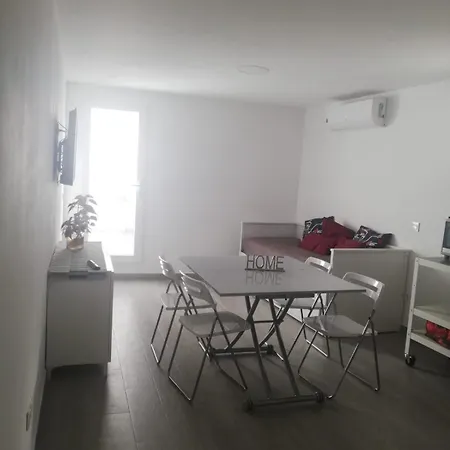 2 Con Terraza Junto A Monte Victoria * Malaga